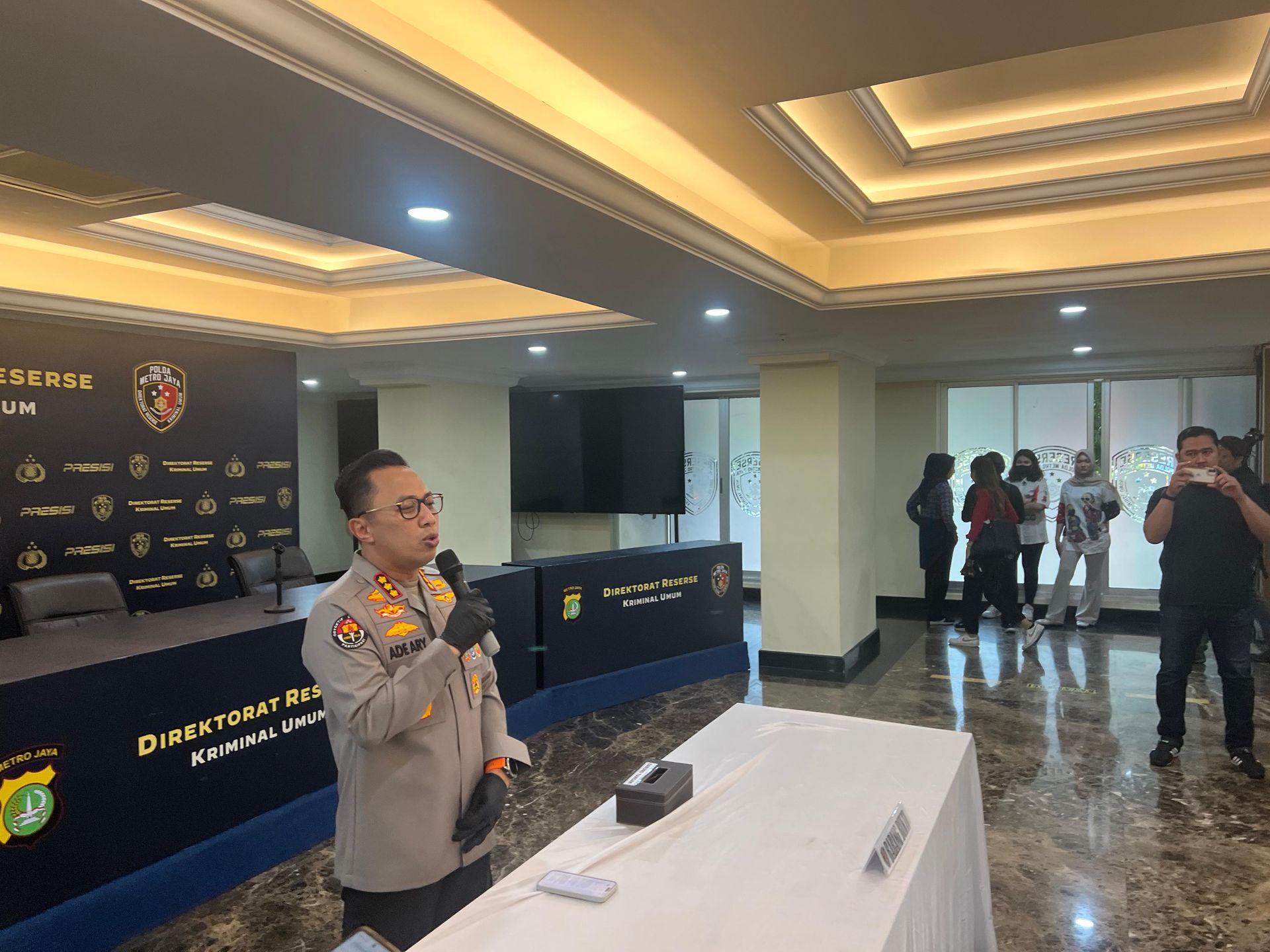 polda metro jaya langsung tindak lanjuti laporan dugaan pengeroyokan wartawan 76357