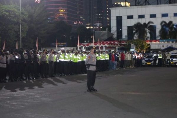polda metro jaya melaksanakan patroli guna menciptakan suasana aman dan tertib bagi masyarakat 49279