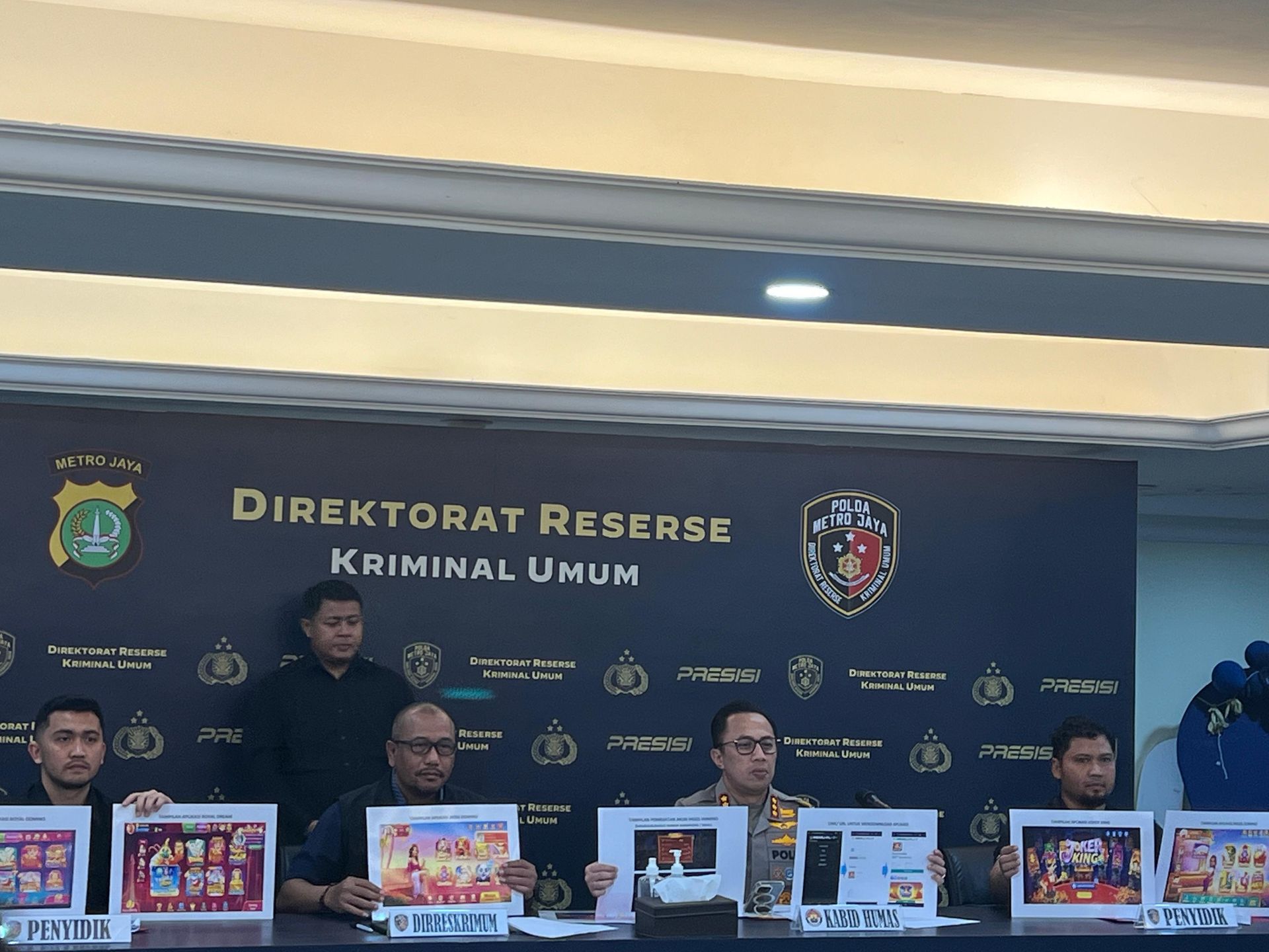 polda metro jaya ungkap judi online dengan keuntungan miliaran 74915