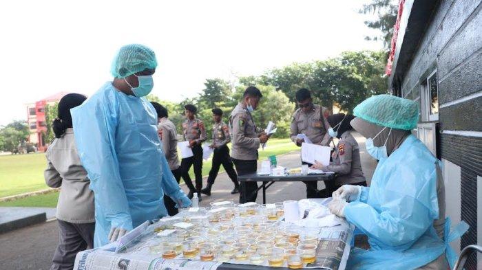 polda ntt lakukan pemeriksaan urine bagi personel 70956