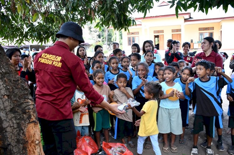 polda ntt terus mendampingi anak anak untuk mengatasi trauma pasca konflik di adonara 80390