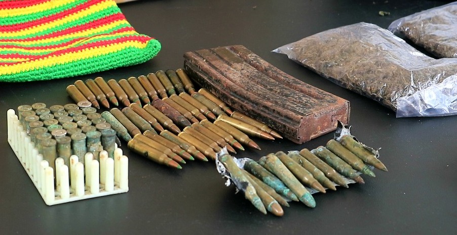 polda papua berhasil tangkap warga negara papua nugini atas kepemilikan ratusan amunisi dan ganja 54690