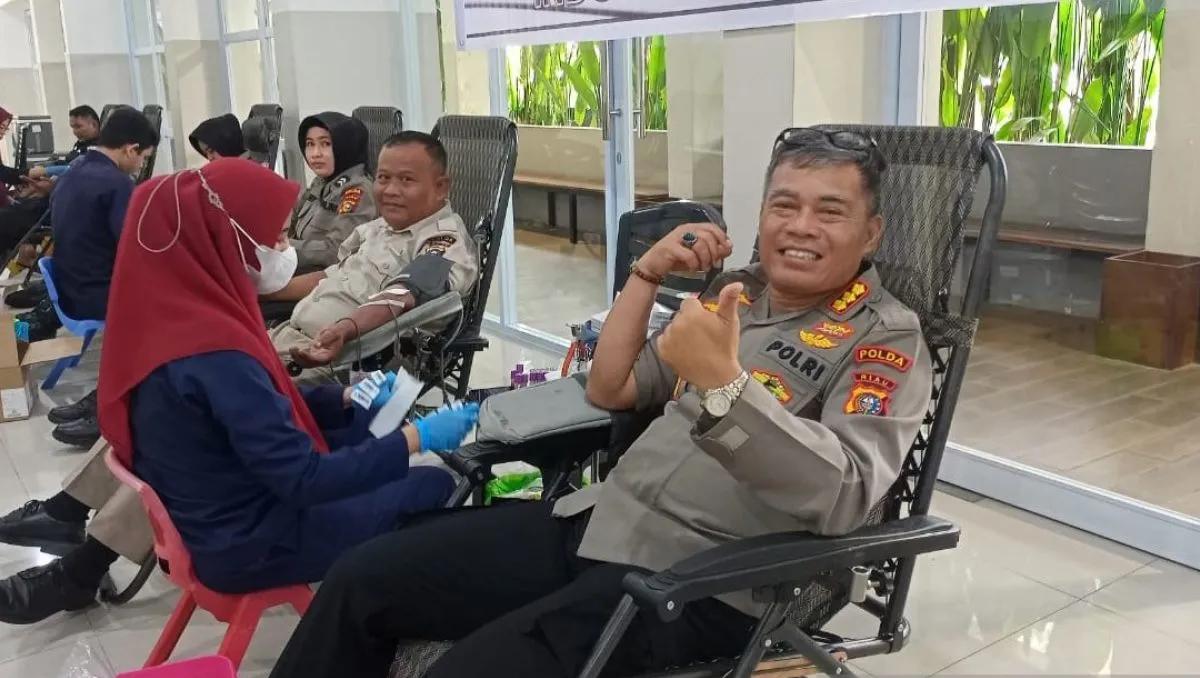 polda riau gelar donor darah sambut hut humas polri ke 72 64302