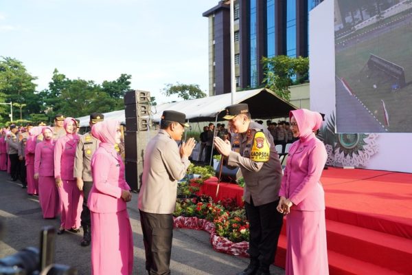 polda riau gelar halal bihalal 6 kapolres dapat penghargaan terbaik 72954