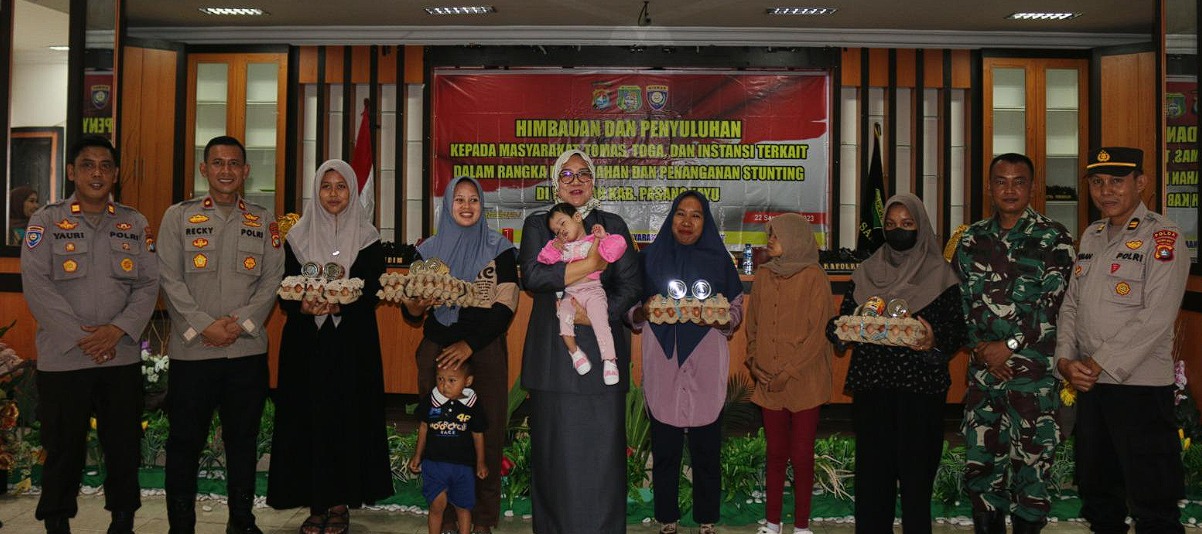 polda sulbar gelar penyuluhan stunting dan menyerahkan bansos di kab pasangkayu 63947