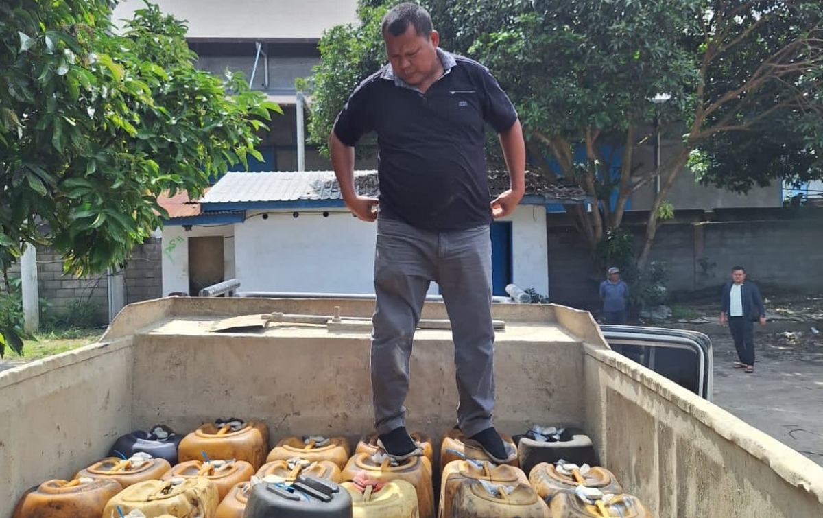 polda sumut berhasil mengamankan truk pembawa 3 ton bbm bersubsidi ilegal 68936