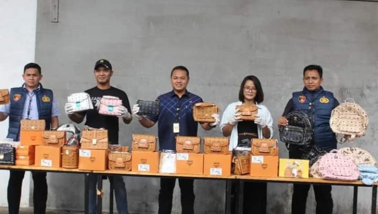 polda sumut berhasil ungkap kasus pemalsuan merek tas dan dompet mcm 51538