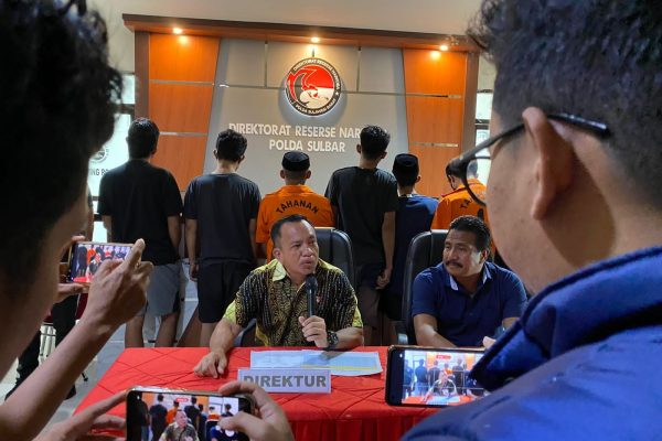 polisi berhasil amankan 8 orang pengedar dan pengguna narkoba di sulbar 71405