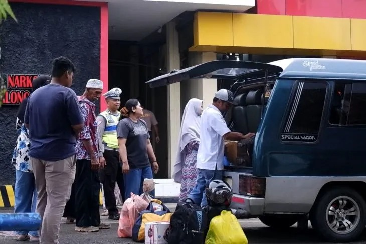 polisi beri layanan balik mudik gratis di tabalong 57339