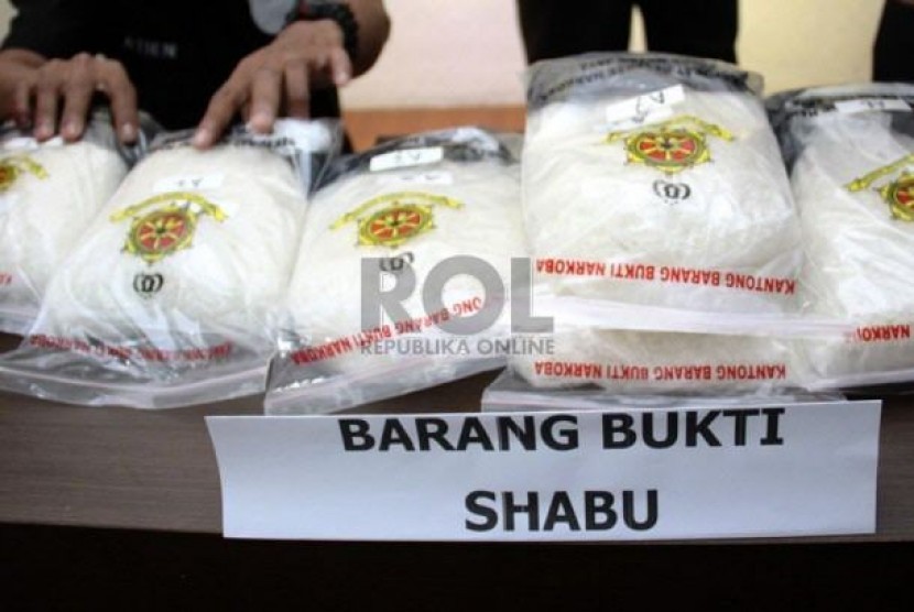 polisi jambi ungkap peredaran sabu senilai rp 14 m dalam sebulan 49336