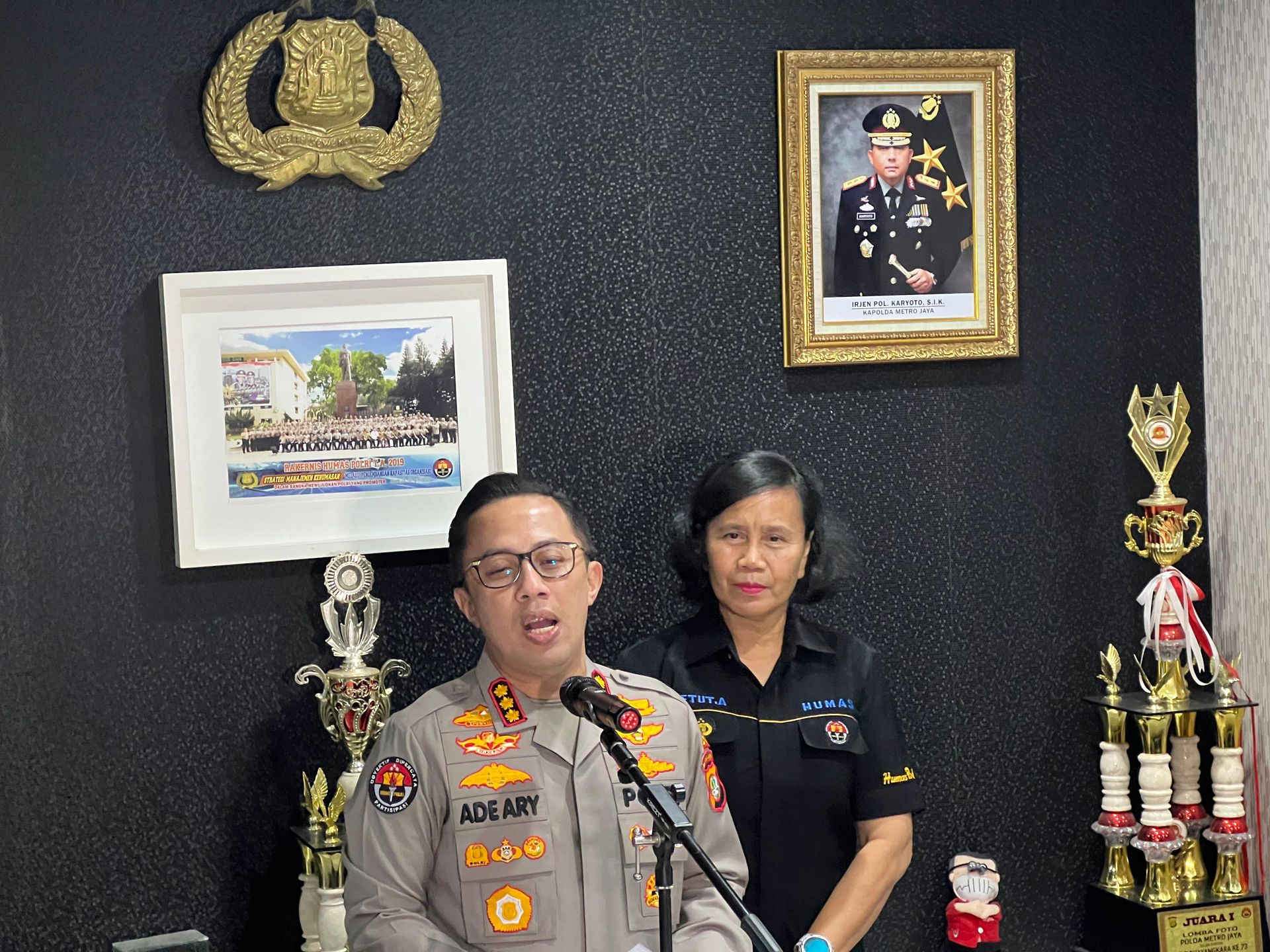 polisi panggil suami bcl terkait dugaan penggelapan 76255