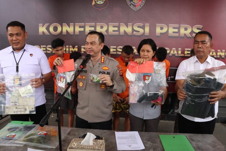 polisi ringkus 5 sindikat pembobol atm di palembang 64449