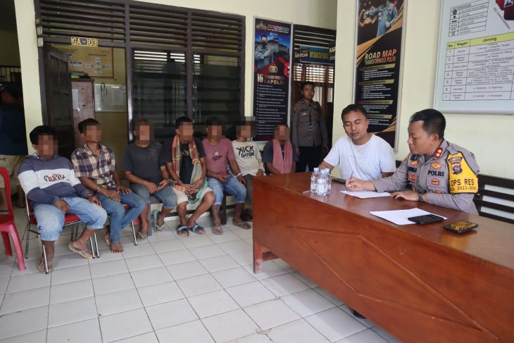 polisi ringkus 7 pelaku penambangan emas ilegal pakai alat berat di pasaman barat 66889 1