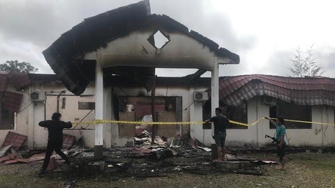 polisi selidiki terbakarnya kantor kpu dekai di yahukimo 61965