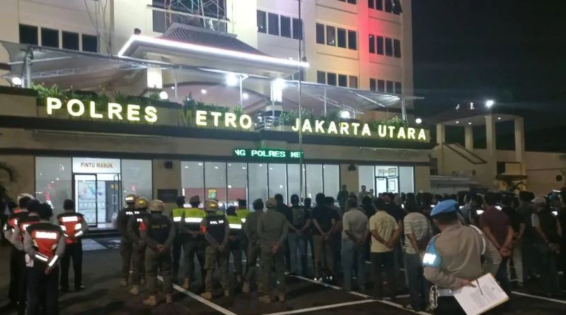 polisi siagakan petugas patroli skala besar operasi kejahatan jalanan di kawasan jakarta utara 58192