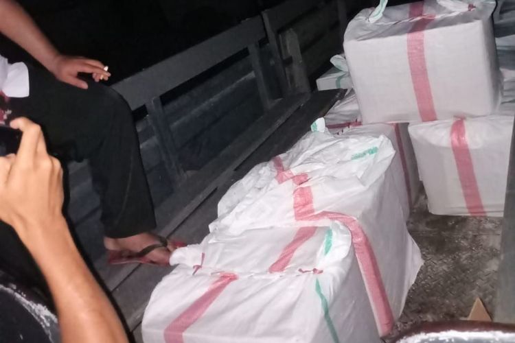 polisi sita 600 kilogram teripang dan sirip hiu di rumah warga di rote ndao ntt 56496 1