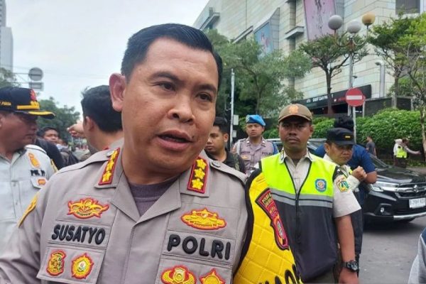 polisi tangkap dua tahanan melarikan diri 70366
