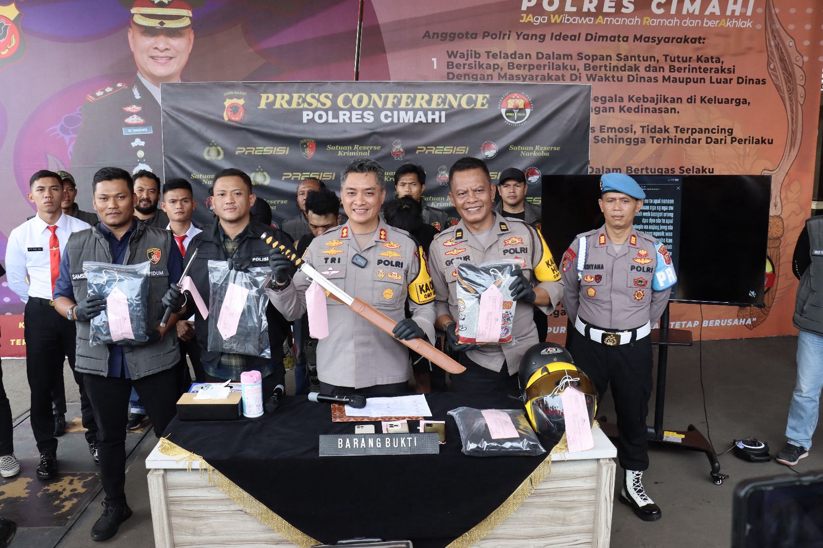 polisi tangkap pelaku penganiayaan 79675
