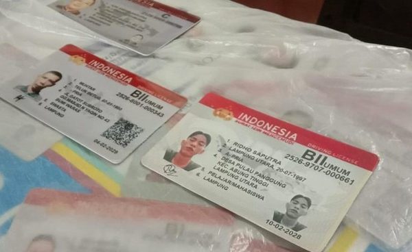 polresta bandar lampung berhasil bongkar sindikat pembuatan sim palsu 71565 1