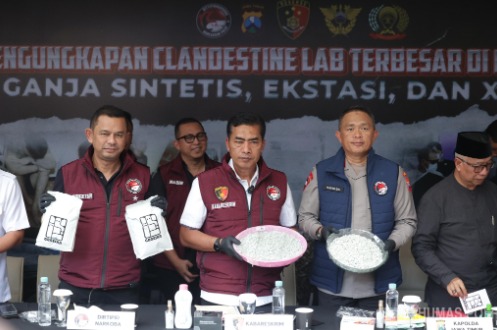 polri berhasil bongkar pabrik narkoba di malang berkedok kantor eo 76067