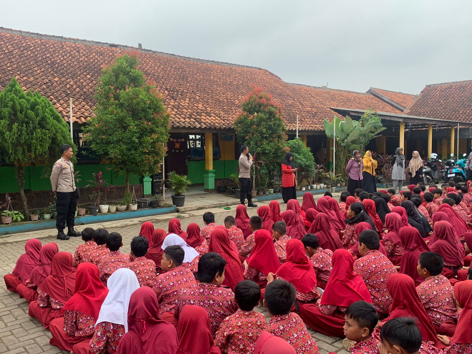 polri berikan edukasi bahaya makanan ciki ngebul di kalangan masyarakat 54136