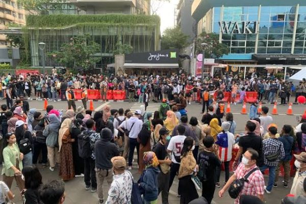 polri berikan normalisasi lalu lintas sekitar cfw 48572