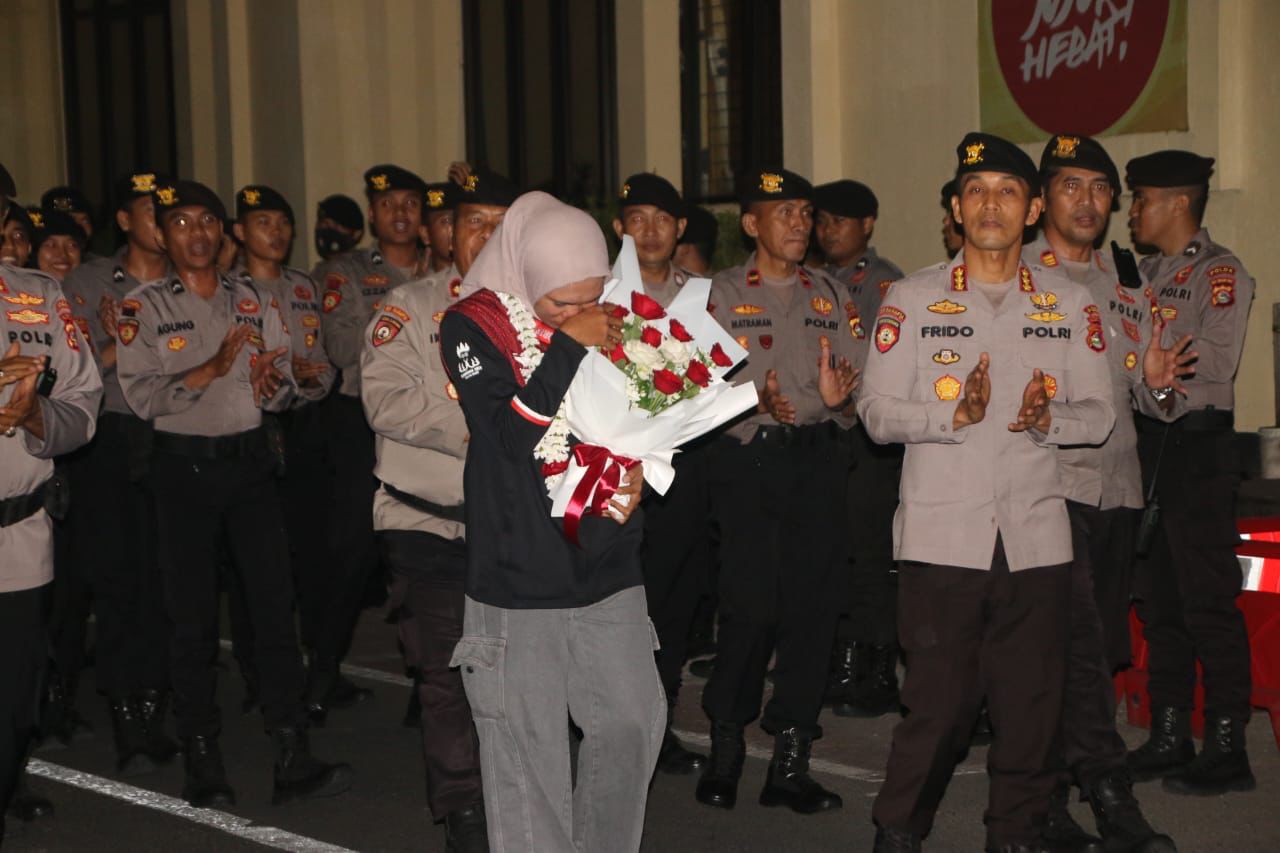 polri berprestasi bripda desi berhasil mendapatkan medali sea games 2023 58492