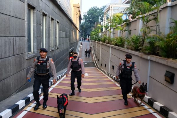 polri kerahkan anjing pelacak amankan sidang putusan phpu di mk 72926