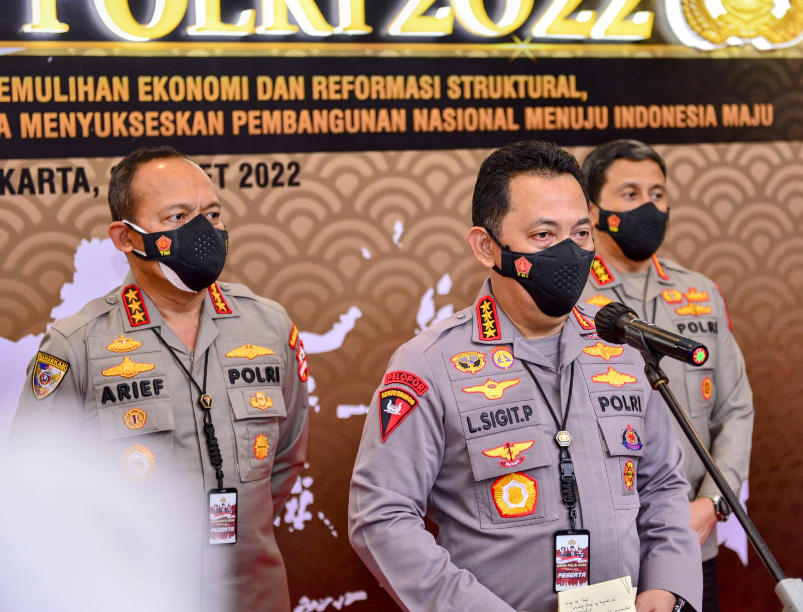 polri memandang rakyat sebagai subjek pembangunan nasional 21220 1