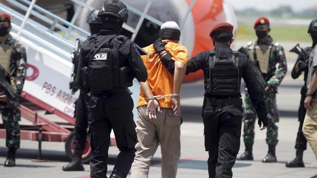 polri ungkap peran 11 terduga teroris di tebing tinggi 52564
