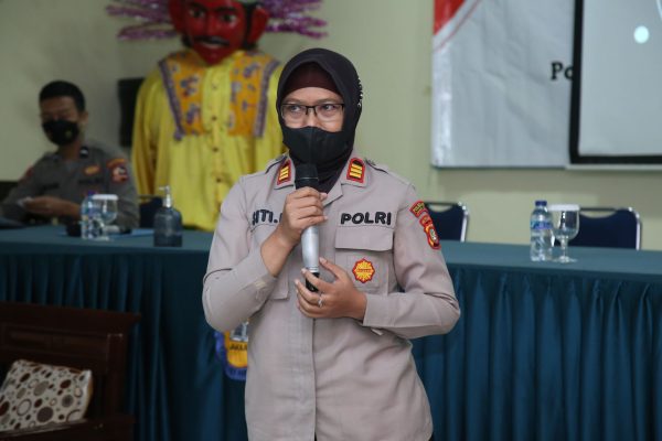 polwan goes to school srikandi polres jaksel berikan paparan di sman 70 jakarta selatan 48814