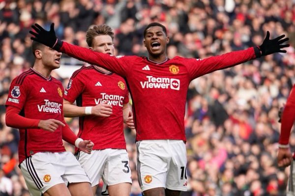 premier league manchester united taklukkan everton 2 0 71166
