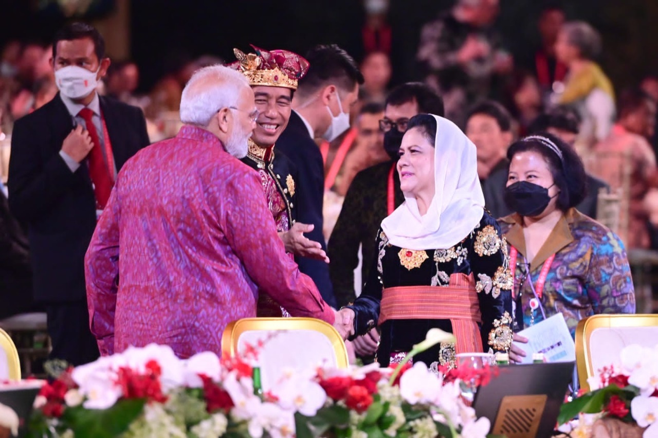 presiden dan ibu iriana gelar jamuan santap malam bagi para pemimpin g20 51537