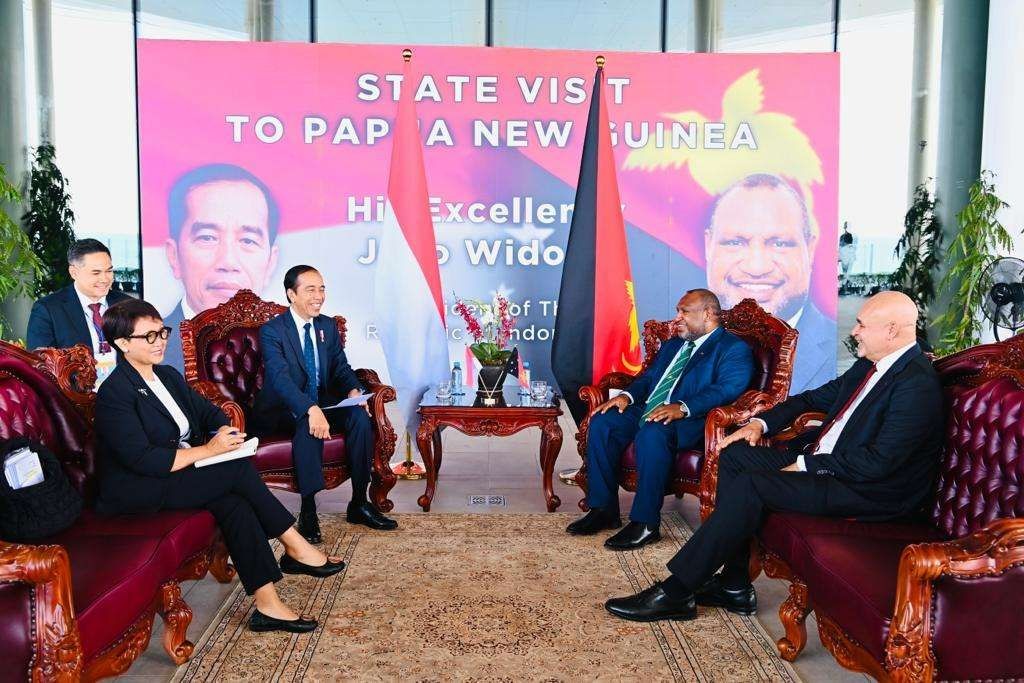 presiden jokowi hadiri pertemuan bilateral indonesia papua nugini 60572
