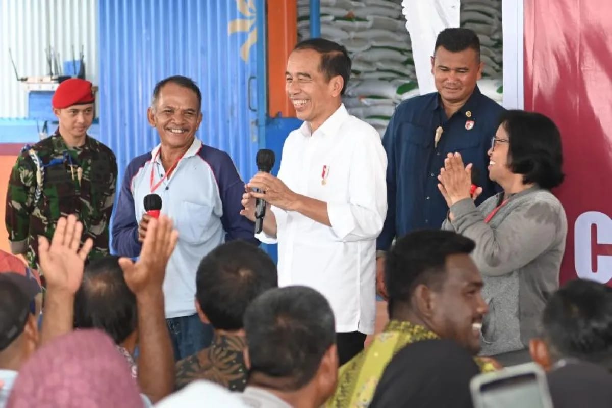 presiden jokowi pastikan bantuan beras berlanjut hingga desember 2024 75845