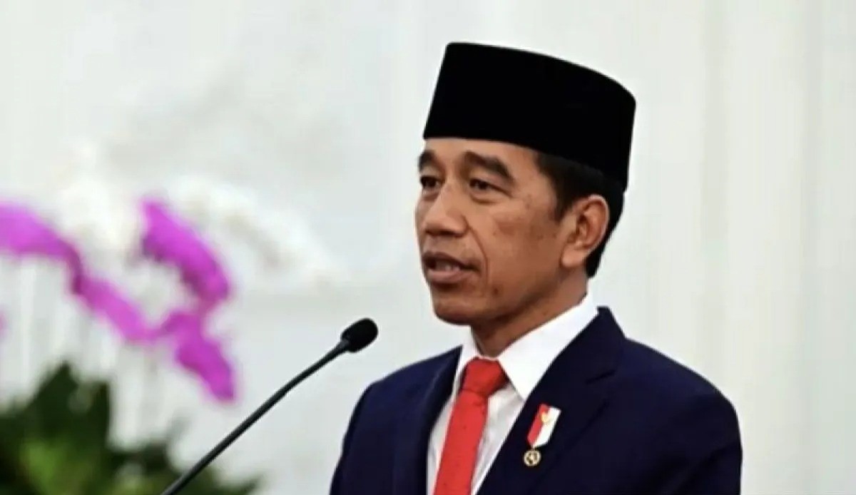 presiden jokowi tetapkan mahfud md ketua kapolri ketua harian gugus tugas tppo 62183