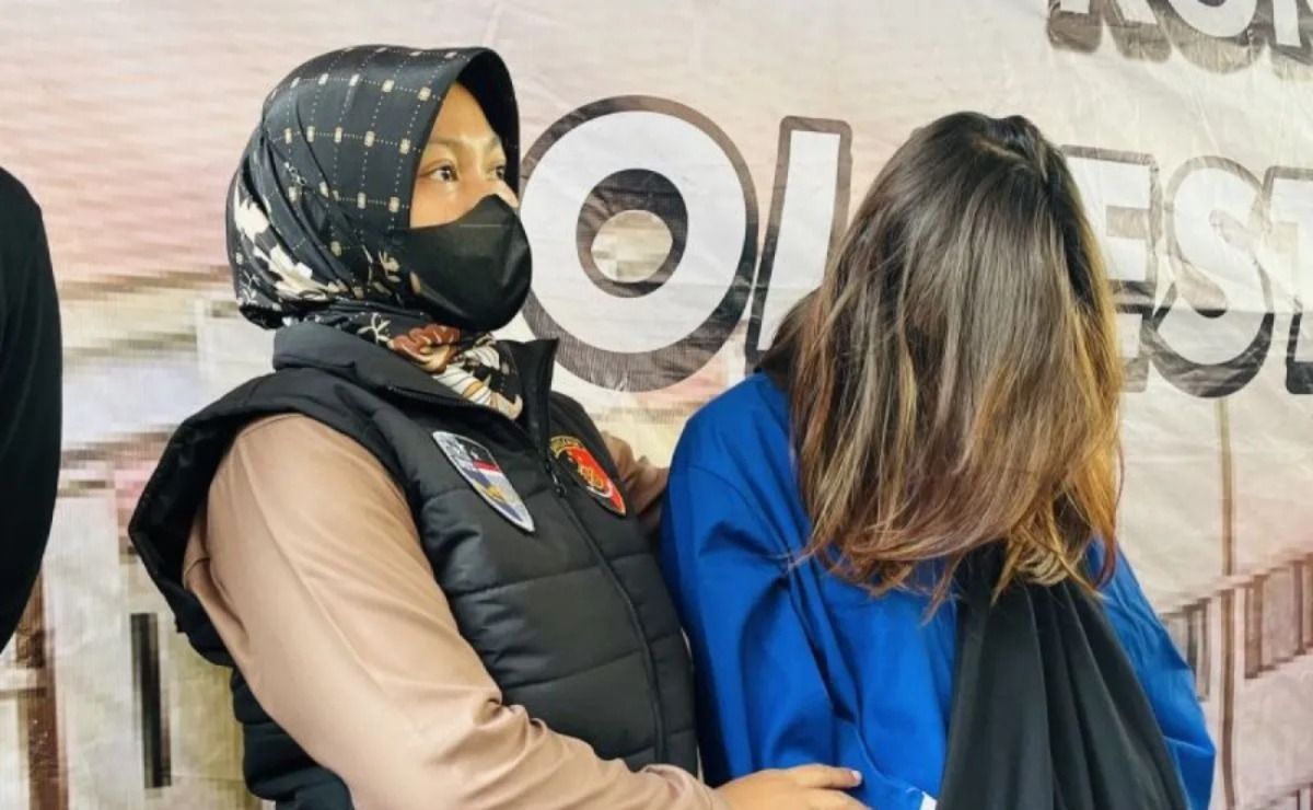 promosi judol polisi menangkap selebgram perempuan di bogor 75768