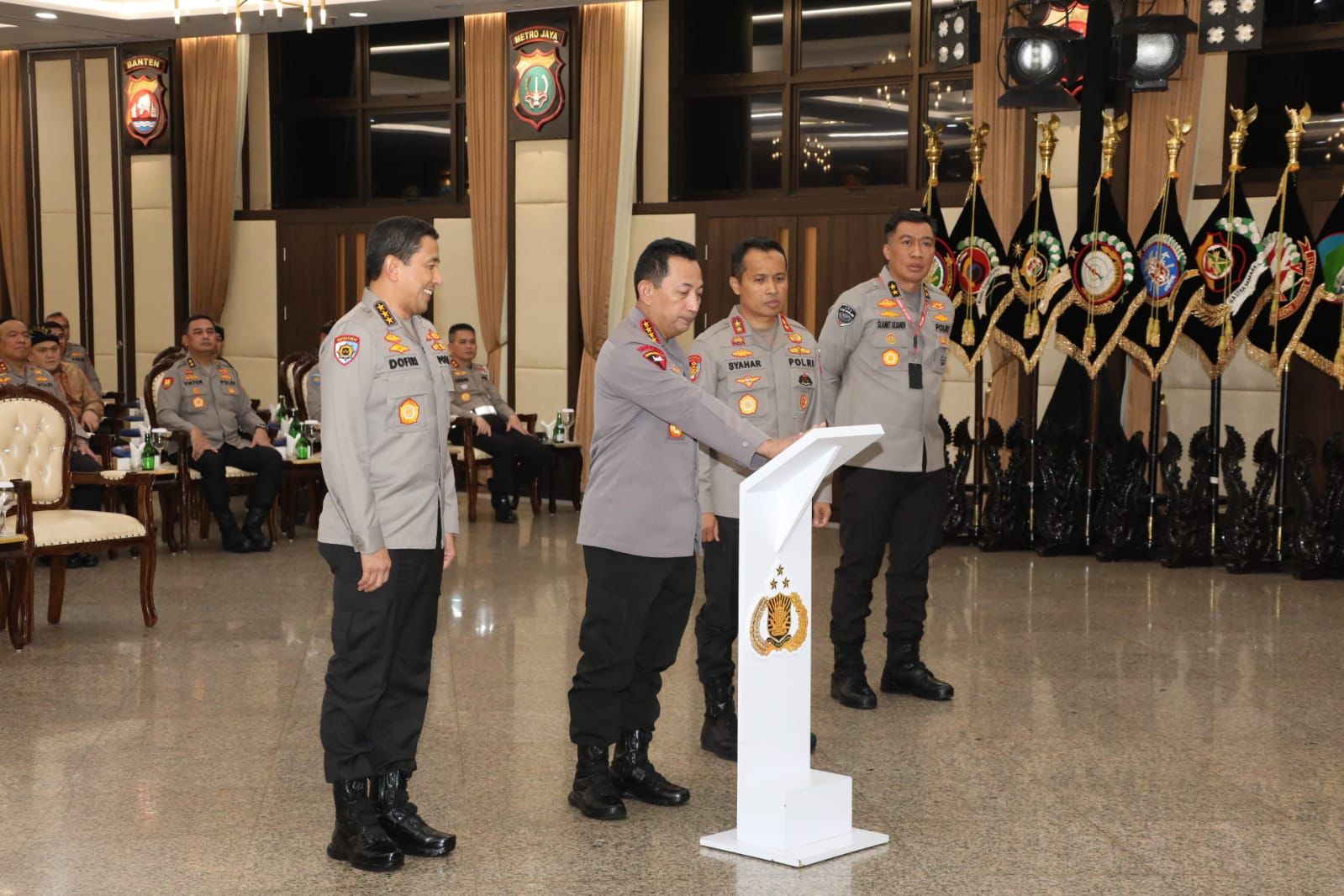 propam luncurkan wa yanduan pengaduan kini lebih mudah 55189