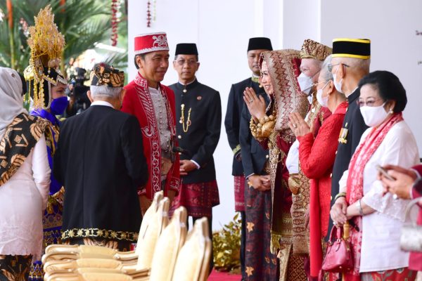 ragam baju adat dan harapan sejumlah menteri kabinet indonesia maju 49016