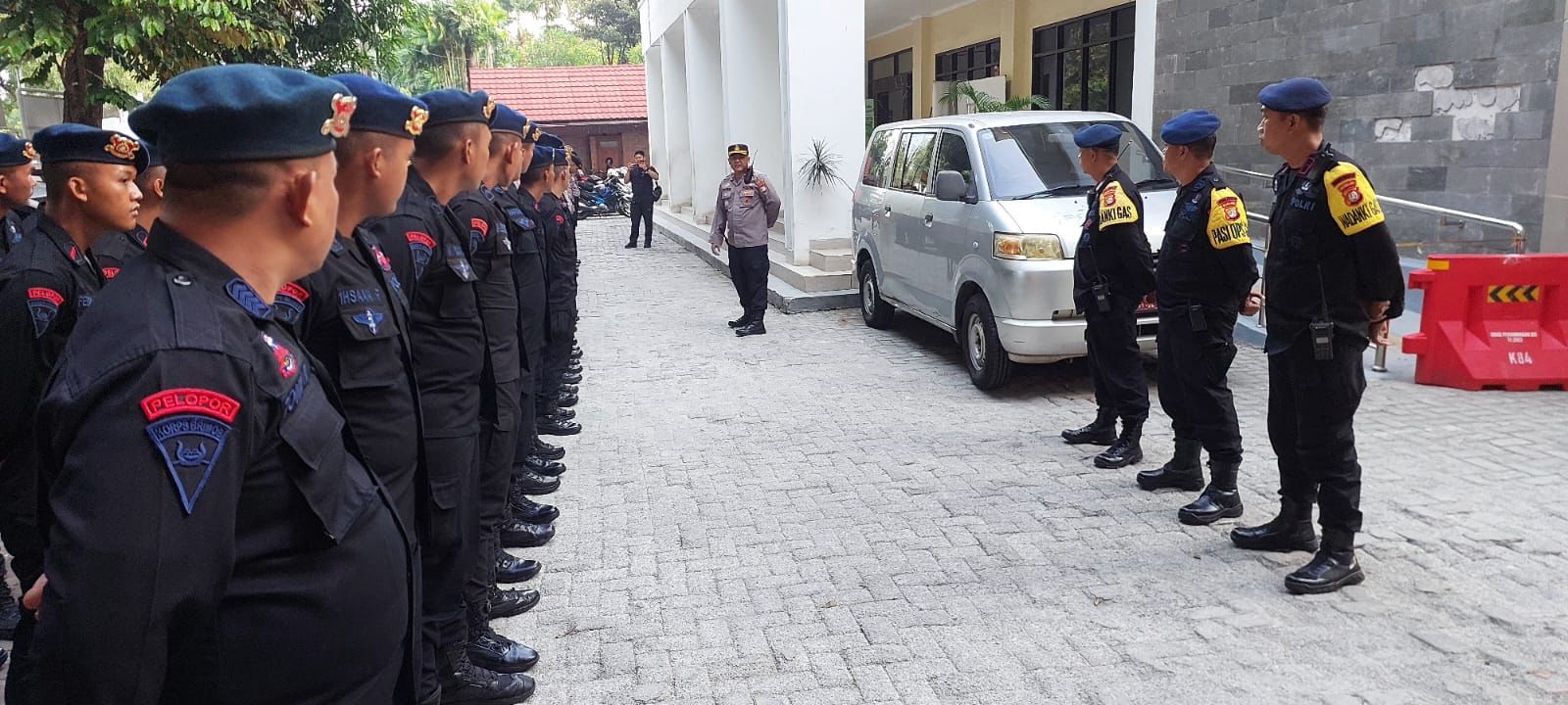 ratusan personel kawal kampanye cagub cawagub dki jakarta hari ini 79727