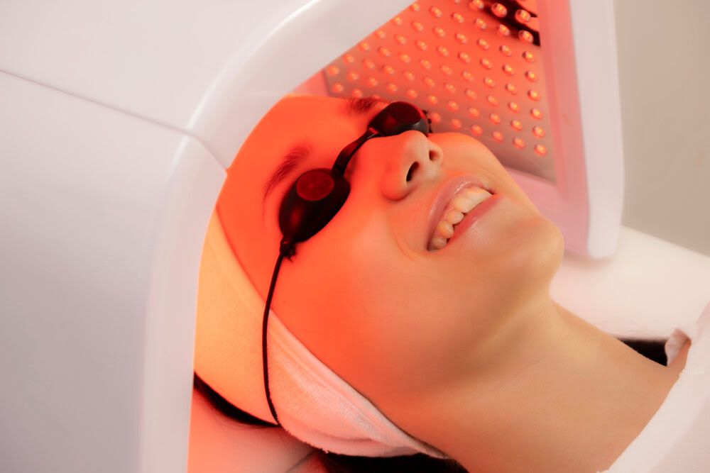 red light therapy ini sederet manfaatnya bagi kecantikan 77199 1