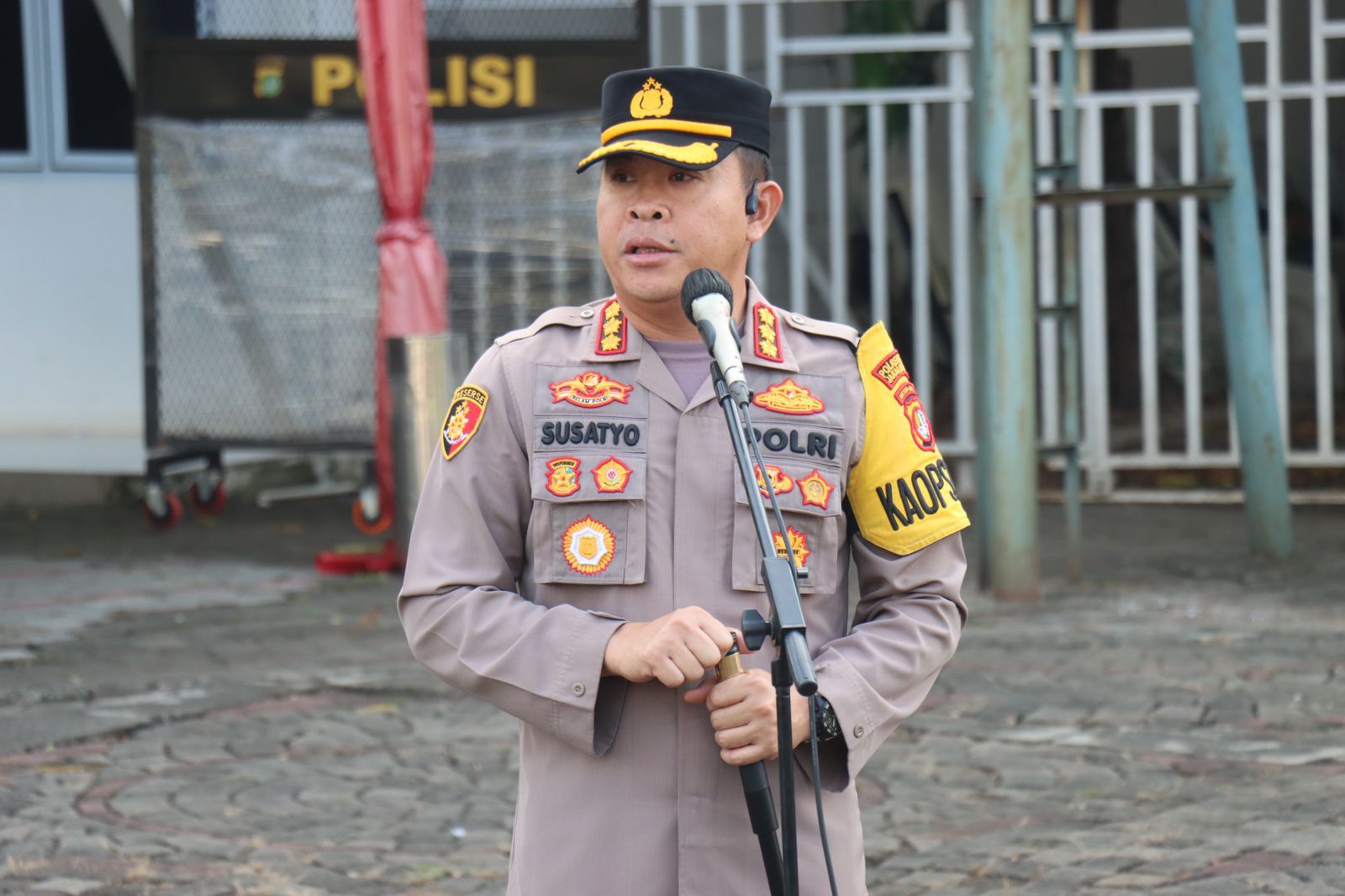 ribuan personel pengamanan kawal demo buruh di jakpus 76554