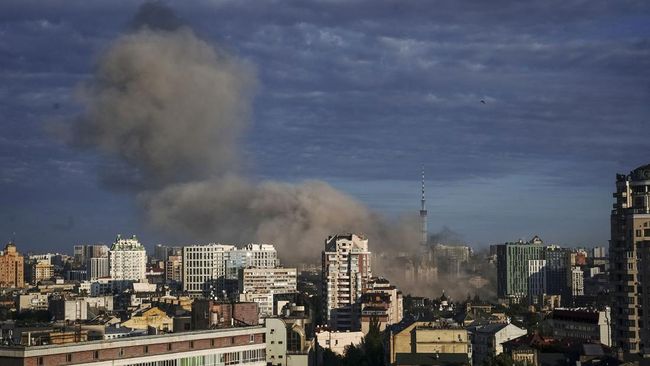 rusia serang ukraina puing rudal berjatuhan di moldova 53337