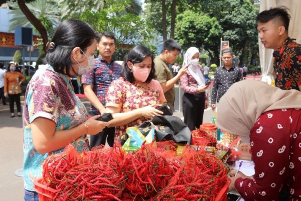 sambut bulan suci ramadhan polda metro jaya bersama pemprov dki jakarta gelar pasar murah 55759 1