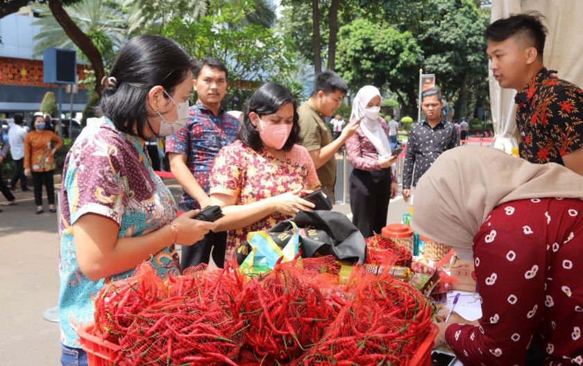 sambut bulan suci ramadhan polda metro jaya bersama pemprov dki jakarta gelar pasar murah 55759 1