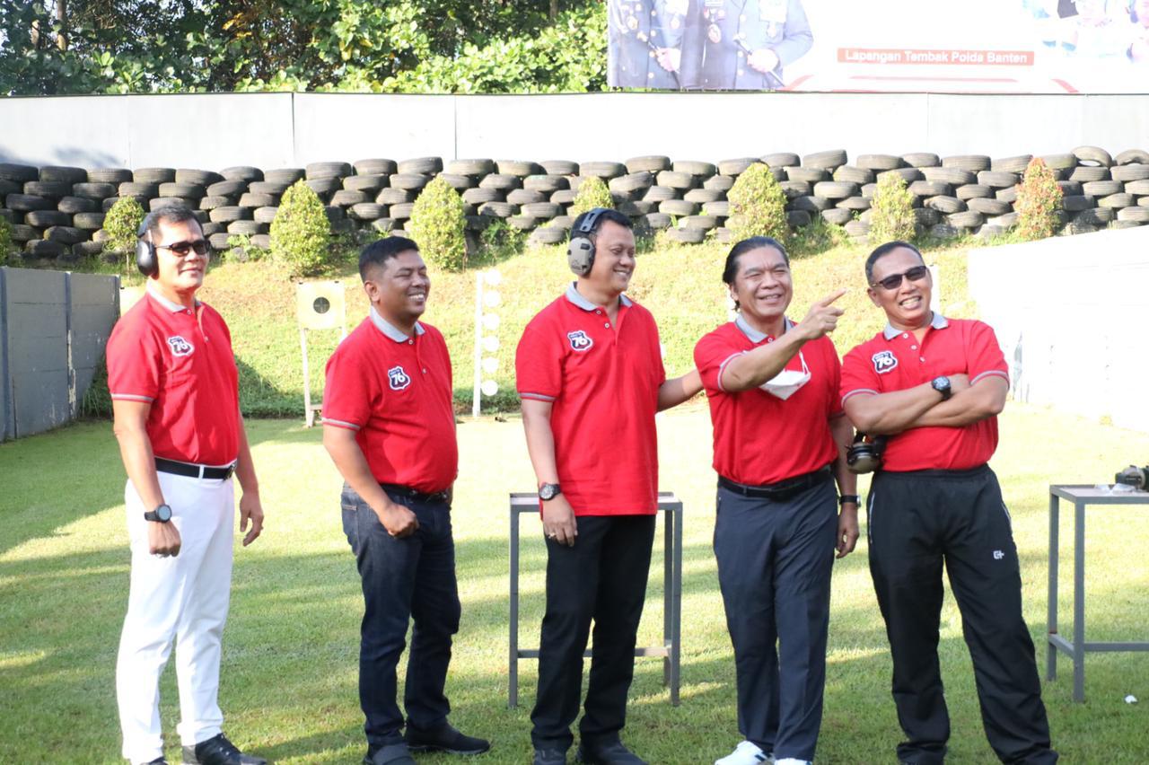 sambut hari bhayangkara ke 76 polda banten gelar lomba menembak bersama awak media 47478