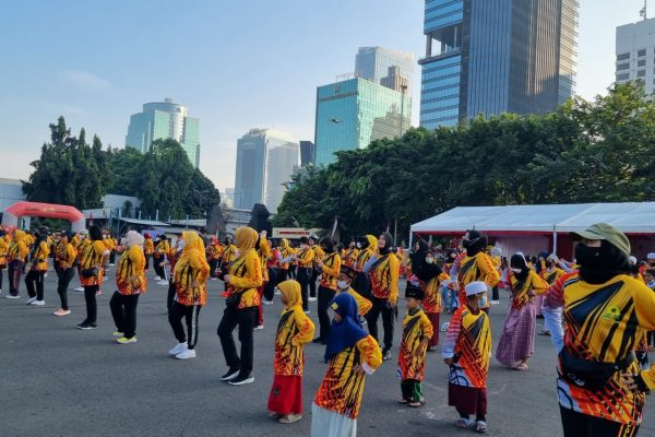 sambut hari jadi ke 74 polwan ri polwan olahraga bersama anak yatim piatu 48938