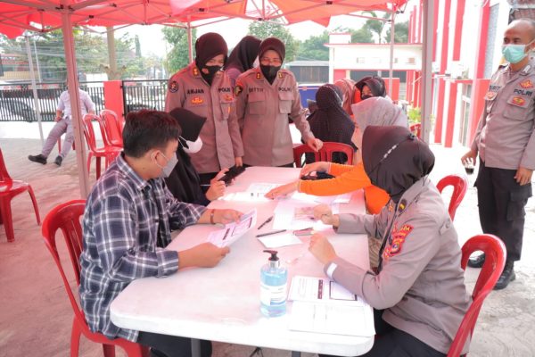 sambut hari jadi polwan ke 74 polda lampung gelar bakti kesehatan 48625
