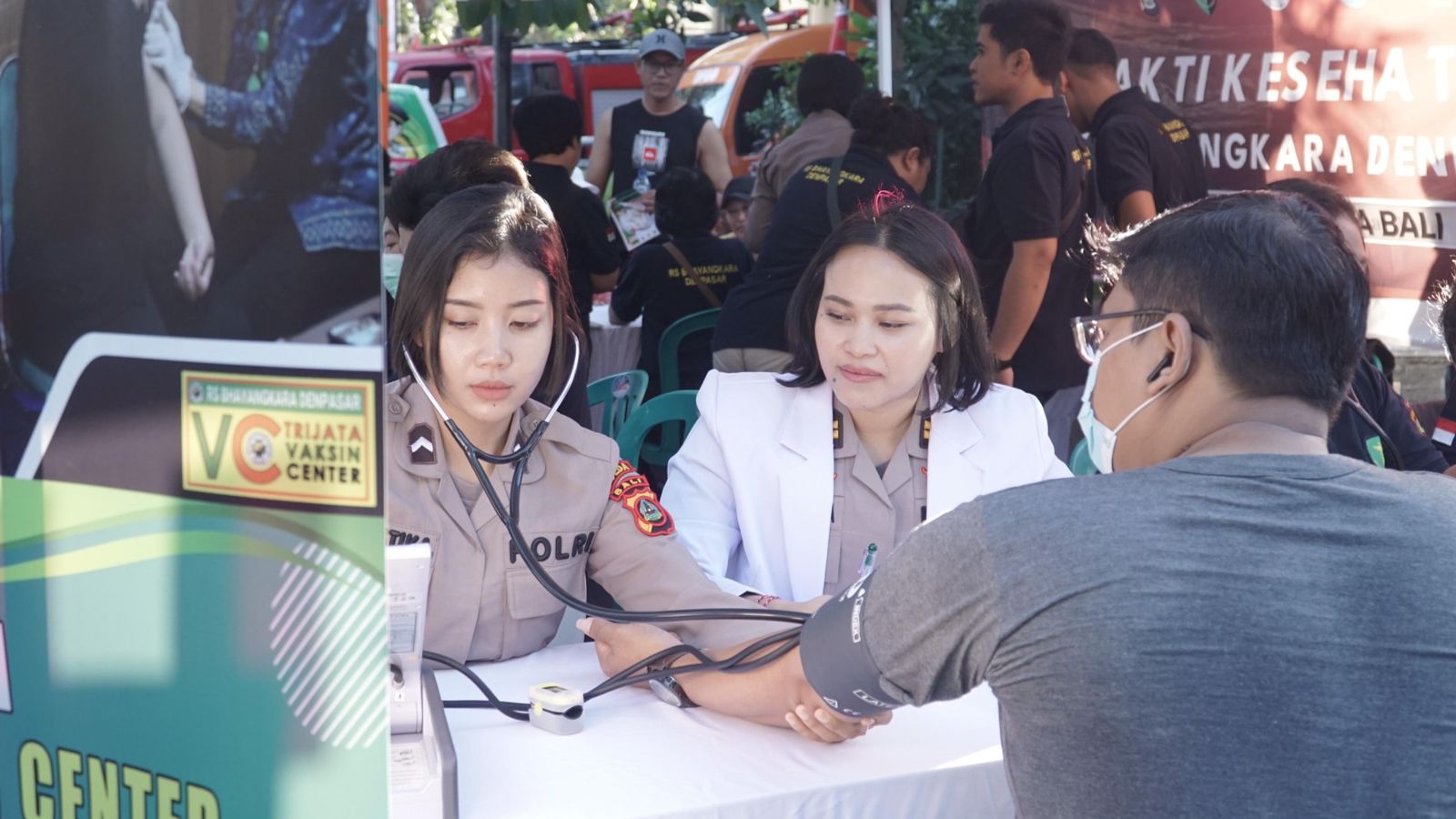 sambut hari jadi polwan ri ke 76 polwan polda bali laksanakan bakti kesehatan 77507