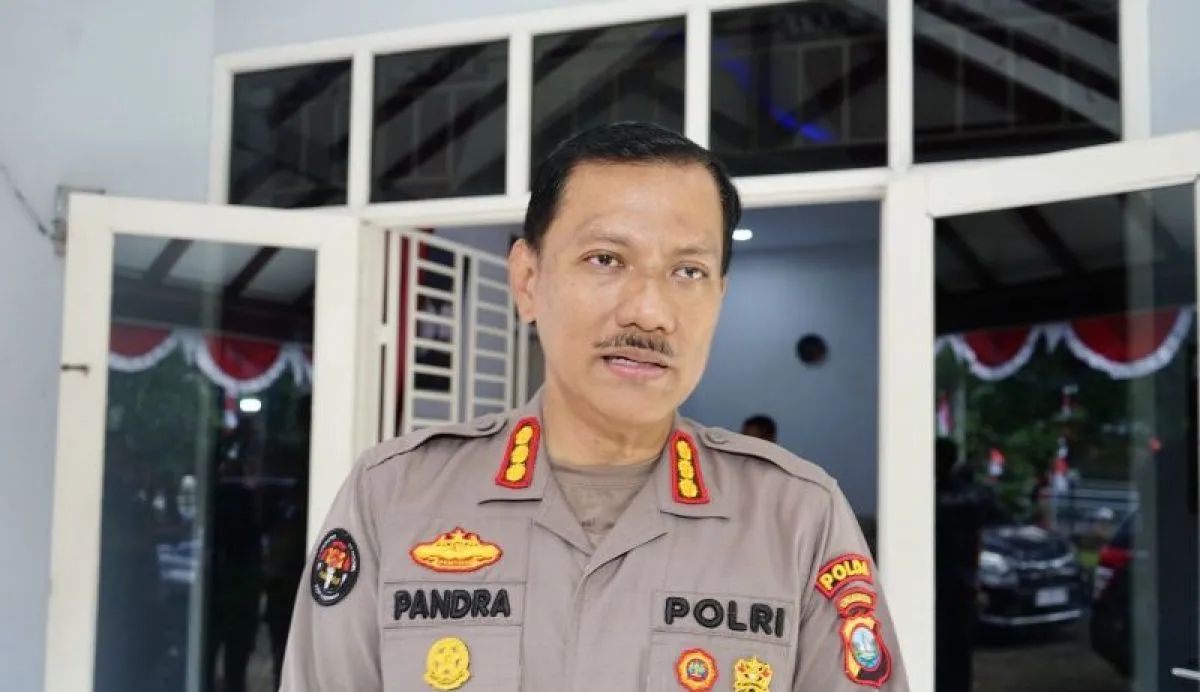 sambut hari kemerdekaan ri ke 78 polda kepri gelar kirab merah putih 62086